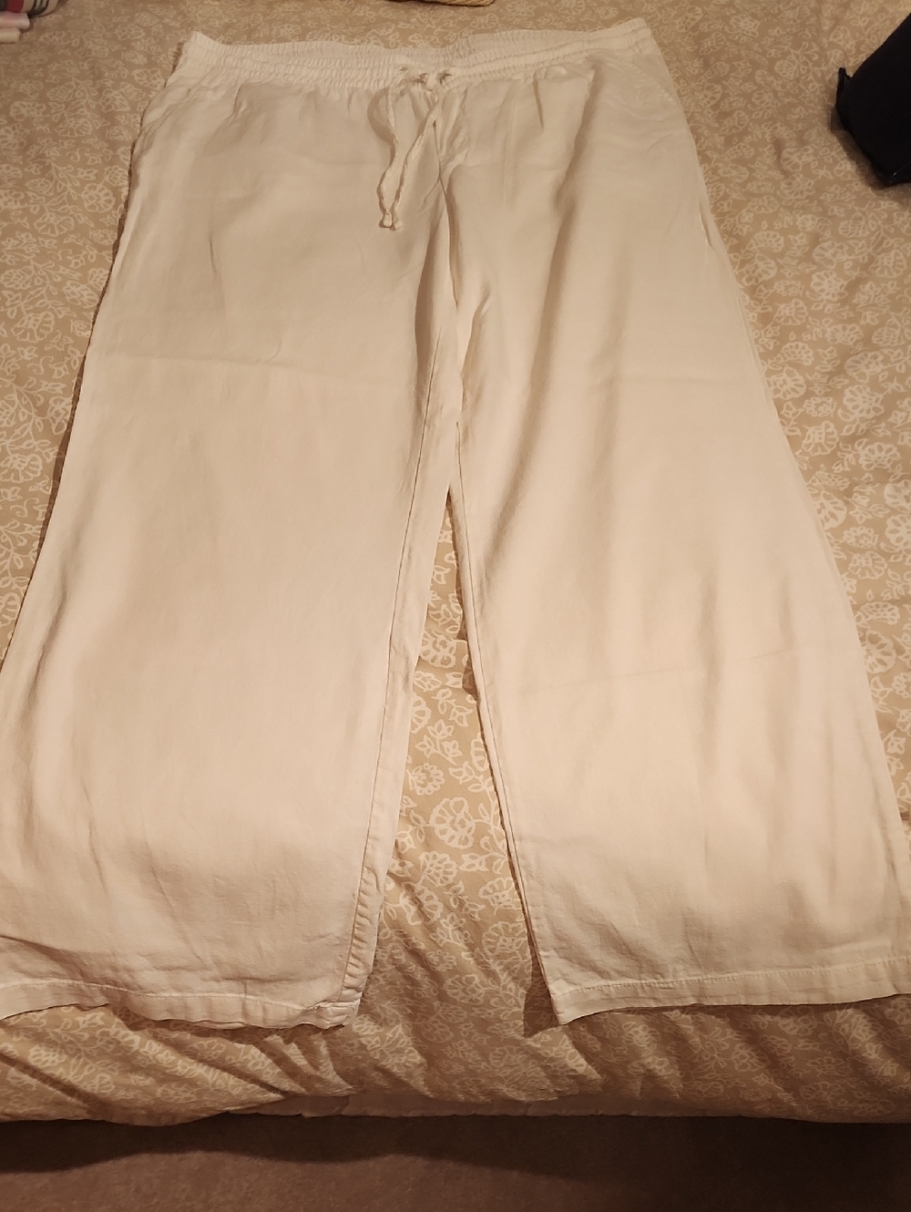 Old Navy White Elastic Waist Linen-Blend Pants